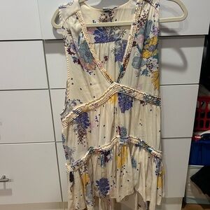 Light peach colored Free People Floral V-Neck swim Coverup in size medium